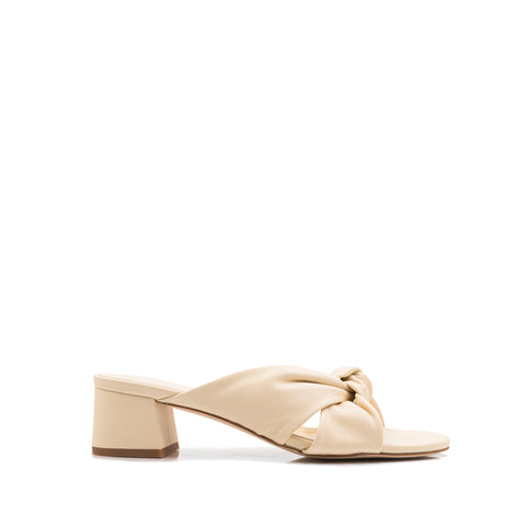 OFELIA NUDE